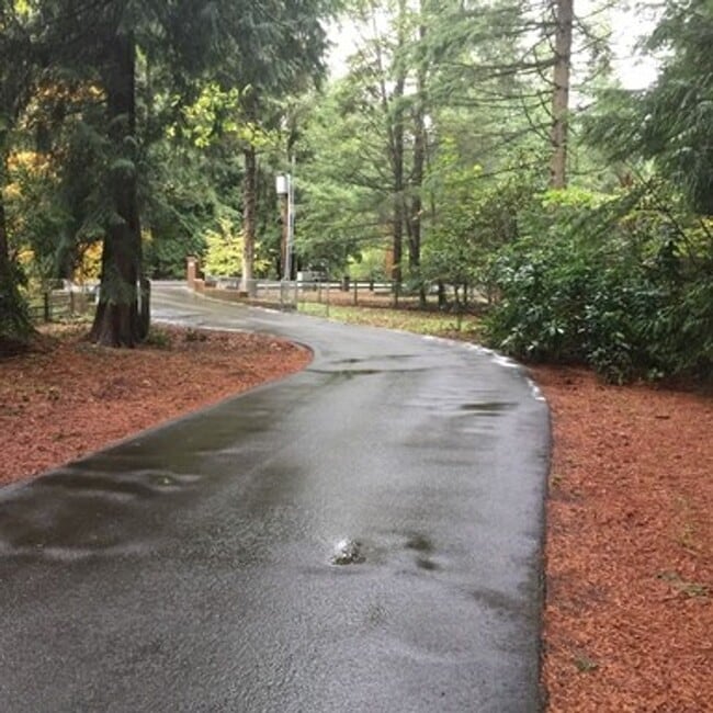 Building Photo - GREAT NEW PRICE! Gorgeous 6-Bedroom Home on 5 Acres with Tons of Privacy in Issaquah!!