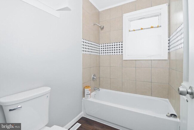 Building Photo - 4 Coville Dr