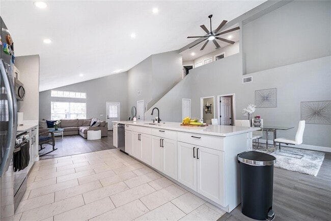 Building Photo - 3007 Stillwater Dr