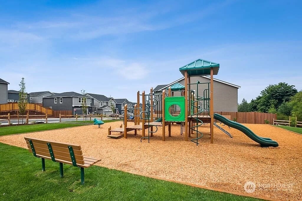 Building Photo - 1233 SW Pendleton Way