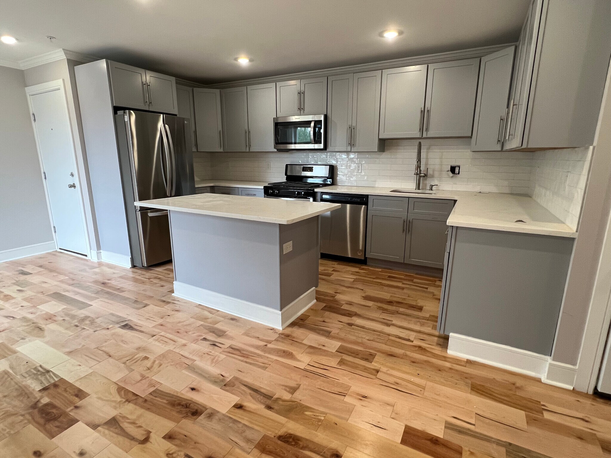 Building Photo - 5128 Spruce St