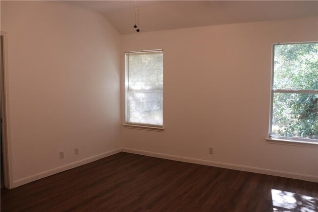 Building Photo - 113 San Mateo Terrace