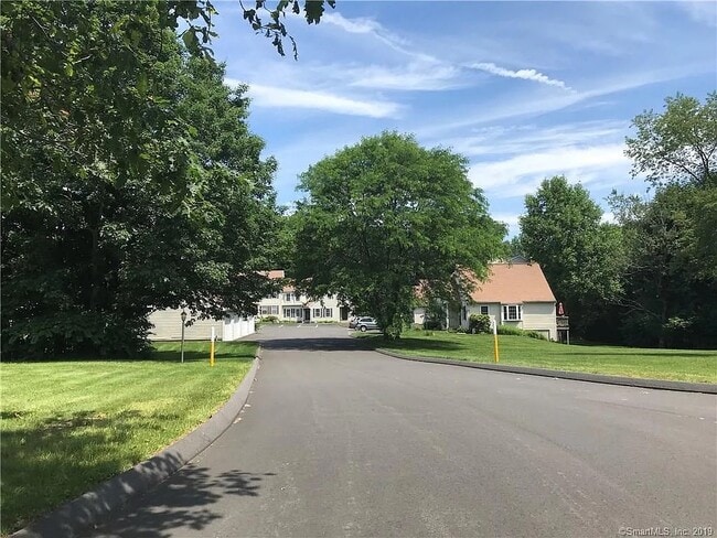 Building Photo - 241 Branford Rd