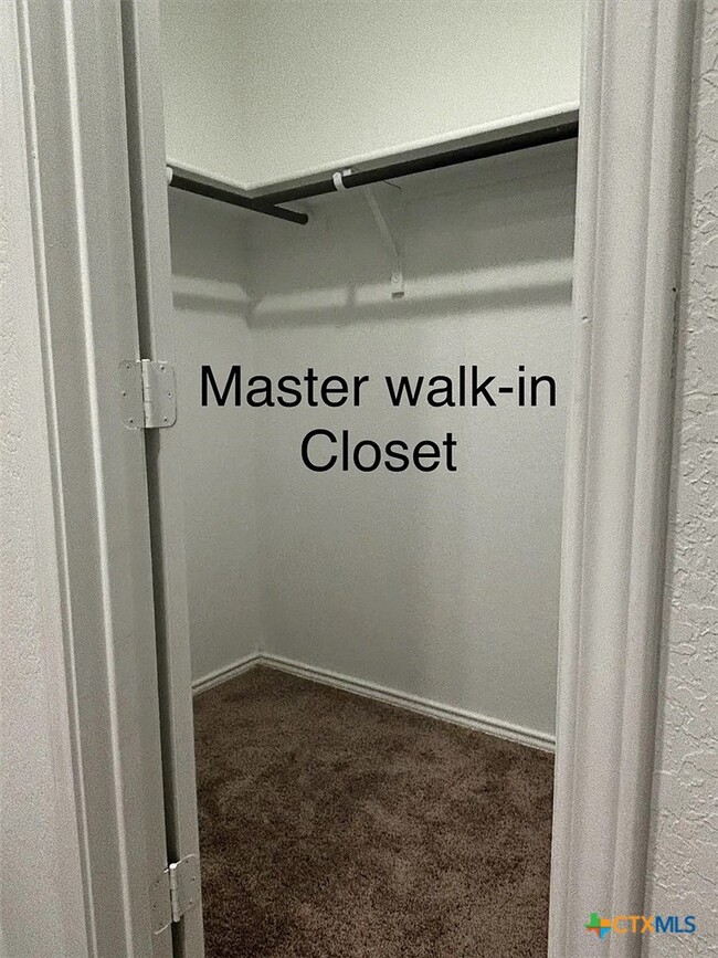 Building Photo - 2436 Hunter Peak