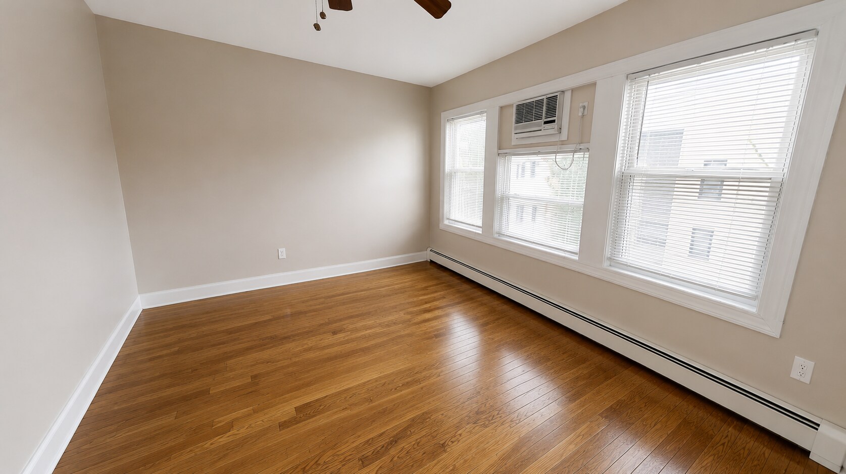 Building Photo - 75 Pembroke Ave