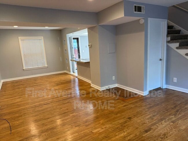 Building Photo - 6482 Bordeaux Ave
