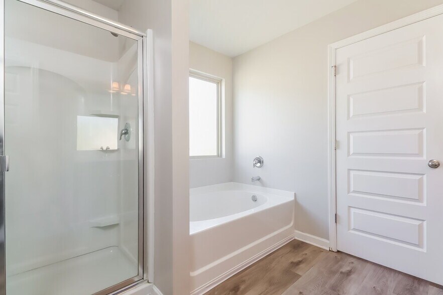Building Photo - 1075 Lear Dr