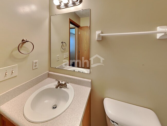 Building Photo - 1350 Randan Drive