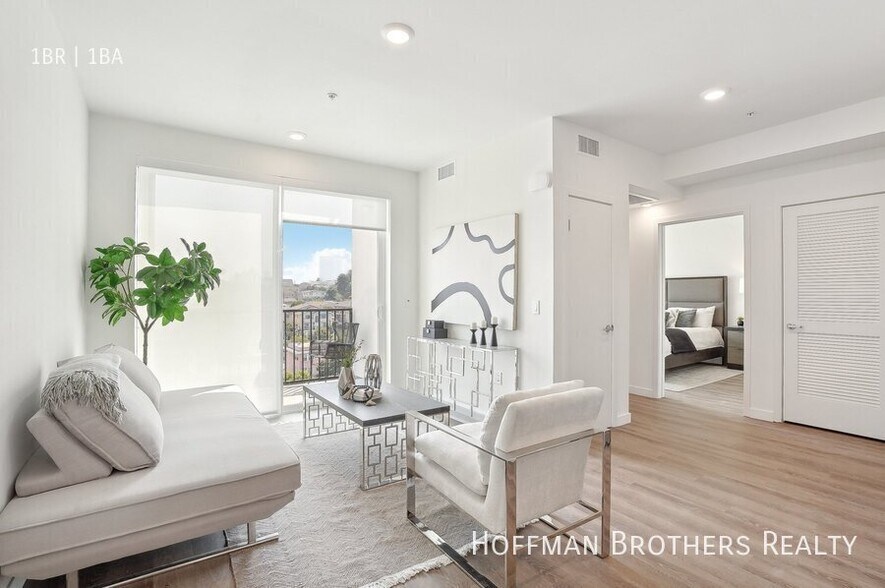 Building Photo - 224 N Alvarado St