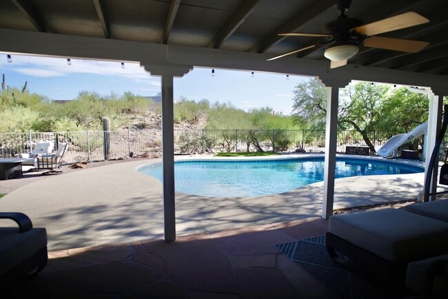 Building Photo - 4 Bedroom Furnished in Catalina Foothills with Pool