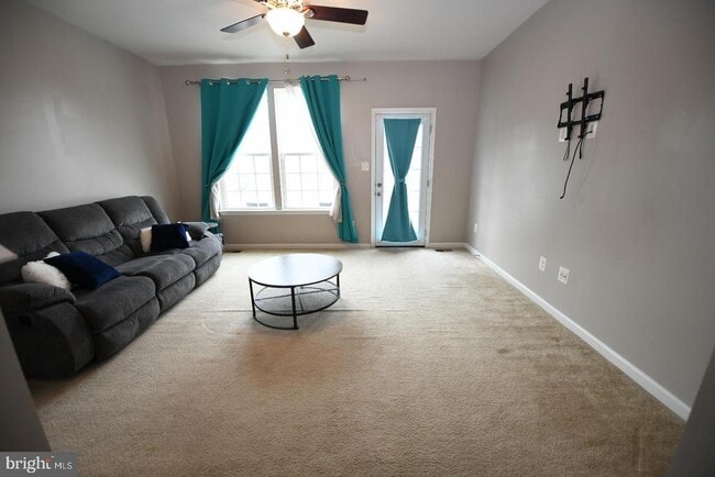 Building Photo - 23171 Ambrosia Ln