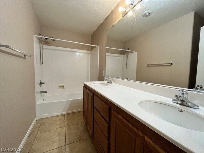 Building Photo - 548 Ivy Spring St