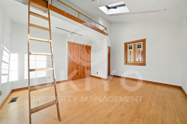 Building Photo - 6538 Gwin Rd