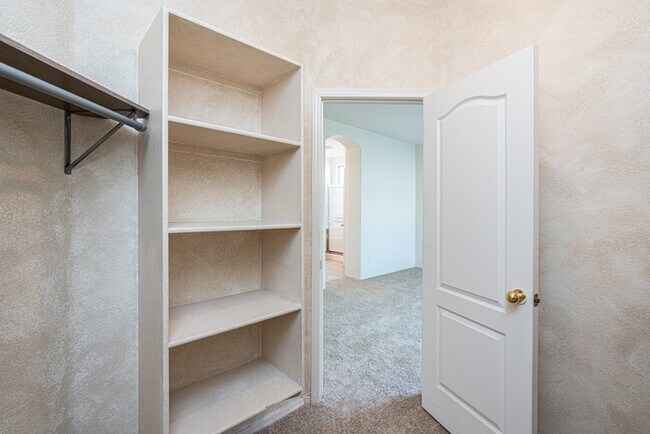 Building Photo - Great Single Level Peoria Home