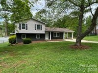 Building Photo - 2108 Deepwood Ct