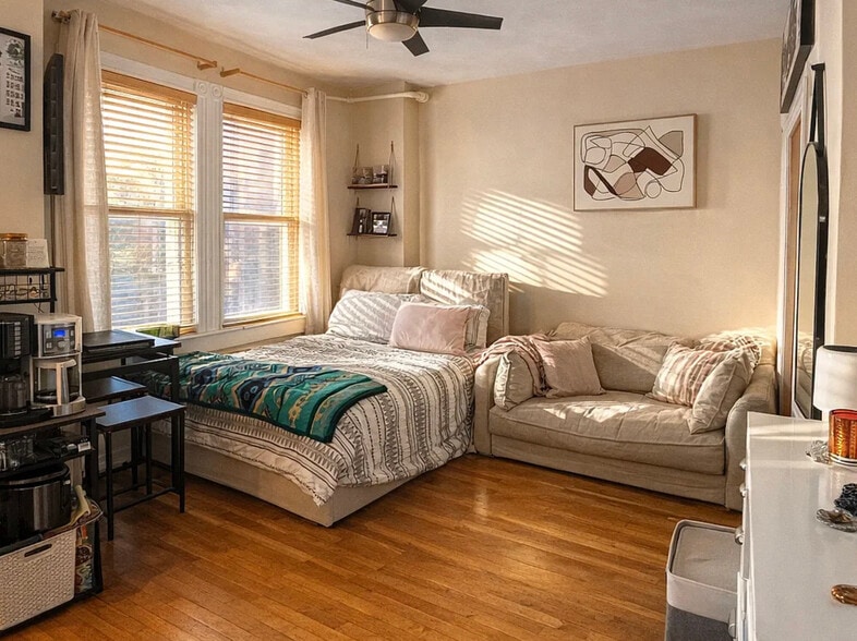 Building Photo - 97 Myrtle St