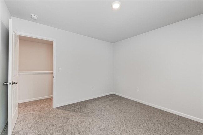 Building Photo - 545 King Vlg