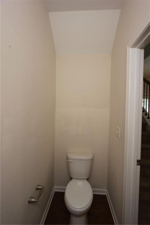 Building Photo - 2132 Greencrest Cir
