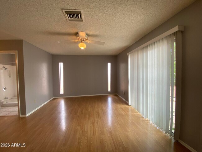 Building Photo - 510 W Fellars Dr