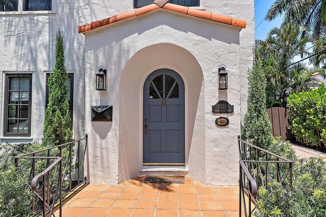 Building Photo - 3211 Washington Rd