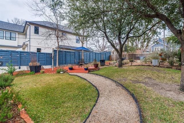 Building Photo - 9235 E Lake Highlands Dr