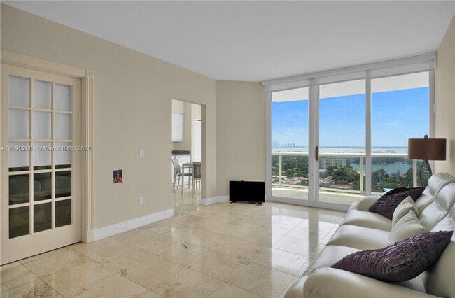 Building Photo - 4775 Collins Ave