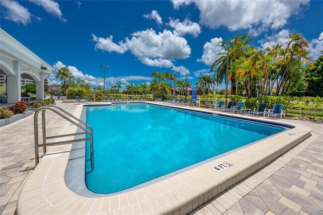 Building Photo - 2333 Feather Sound Dr
