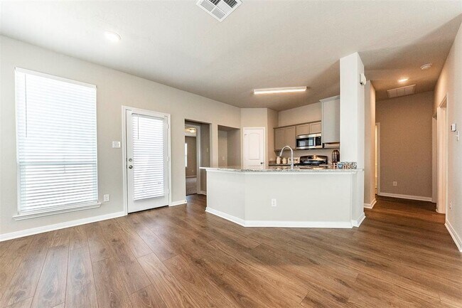 Building Photo - 8220 Tourmaline Wy