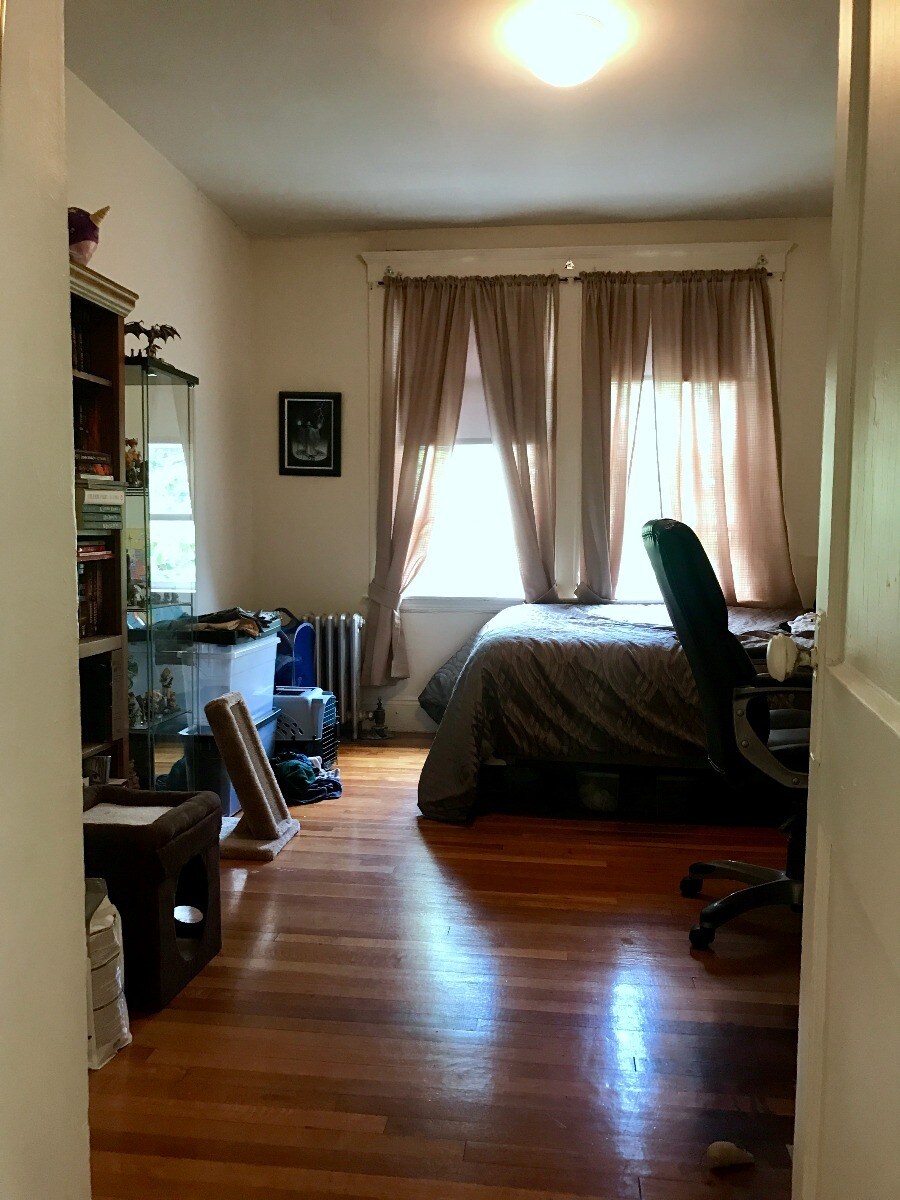 Building Photo - 1626 Commonwealth Ave