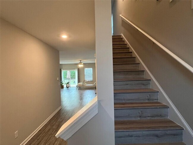 Building Photo - 4707 Waxwing St