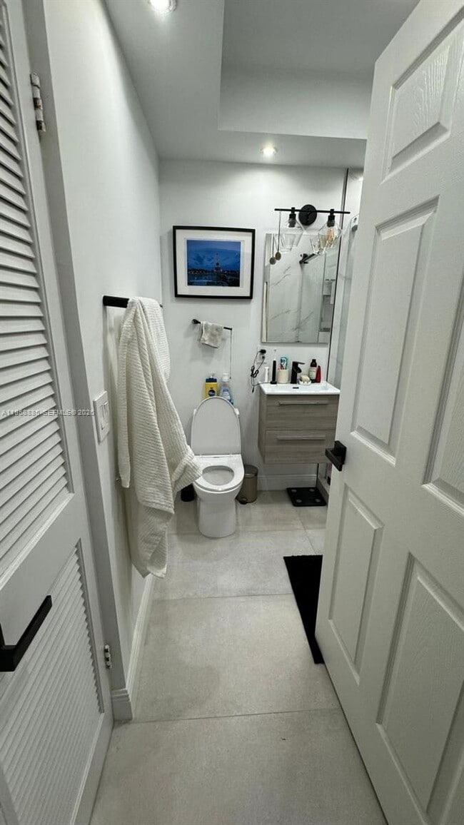 Building Photo - 880 NE 69th St