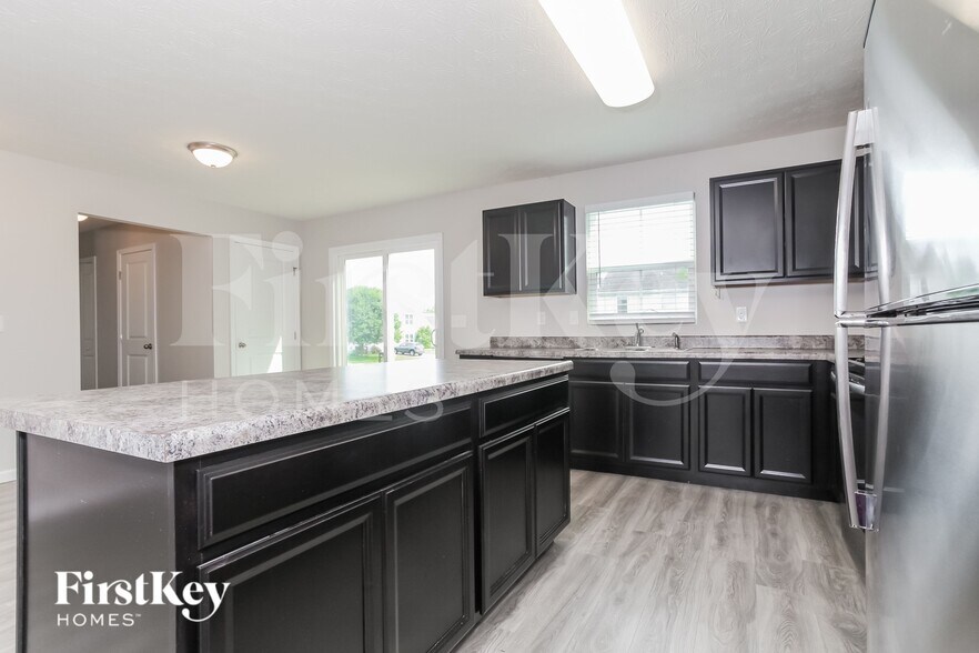 Building Photo - 4721 Megan Danielle Dr