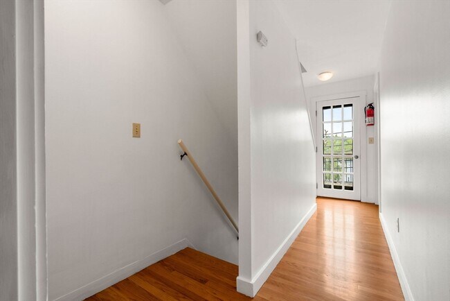 Building Photo - 35 Merrimac St