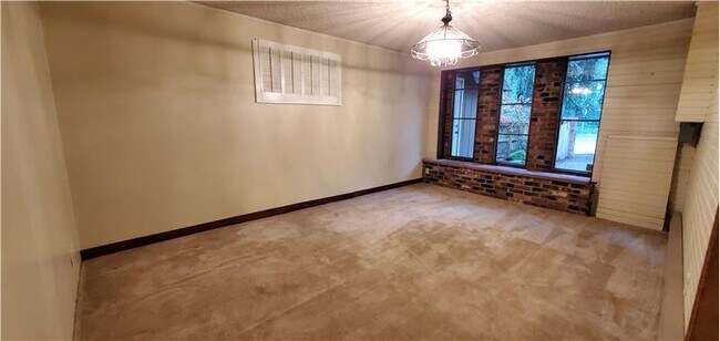 Building Photo - 18914 Ballinger Way NE