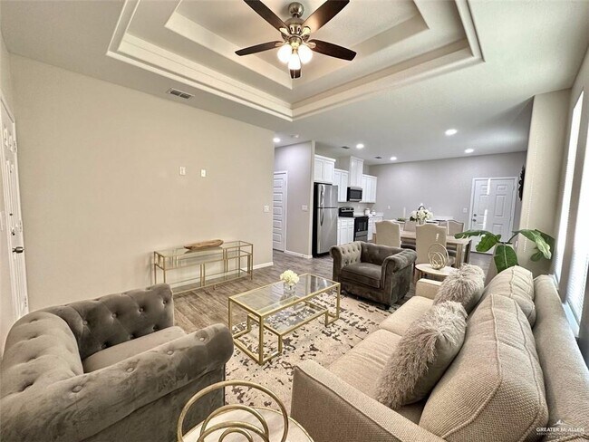 Building Photo - 14 Ventura Ave