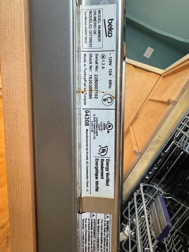 Building Photo - 1525 N Front St