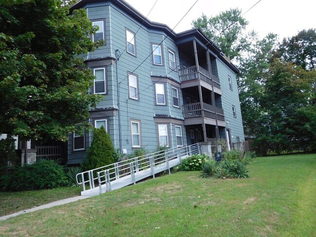 Building Photo - 81-83-83 Kenoza Ave
