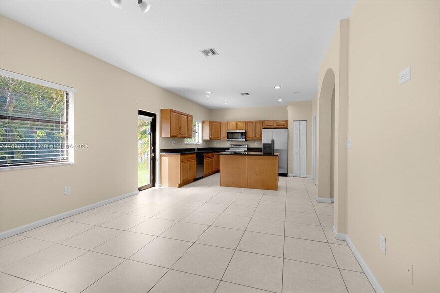 Building Photo - 11358 SW 243rd Ter