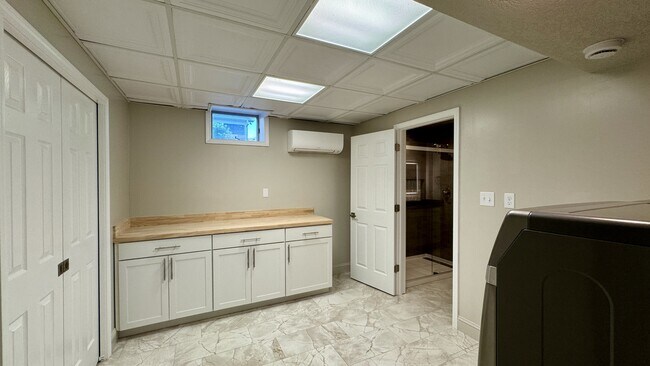 Building Photo - 220 Konawa Ln