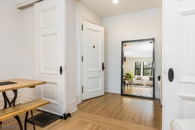 Building Photo - 11 Upper Mountain Ave