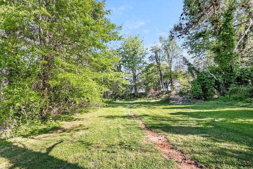 Building Photo - 1551 Willow Creek Ct