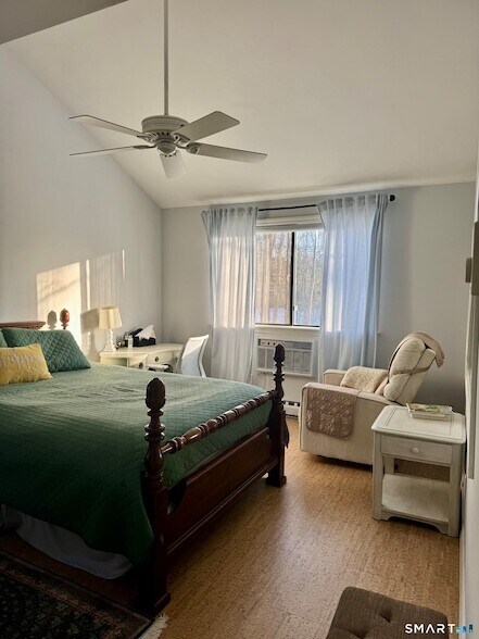 Building Photo - 355 Ledge Dr