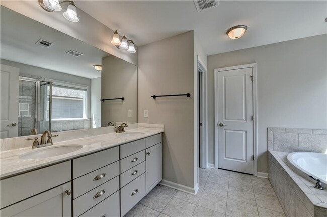 Building Photo - 2339 Village Grove Dr NW