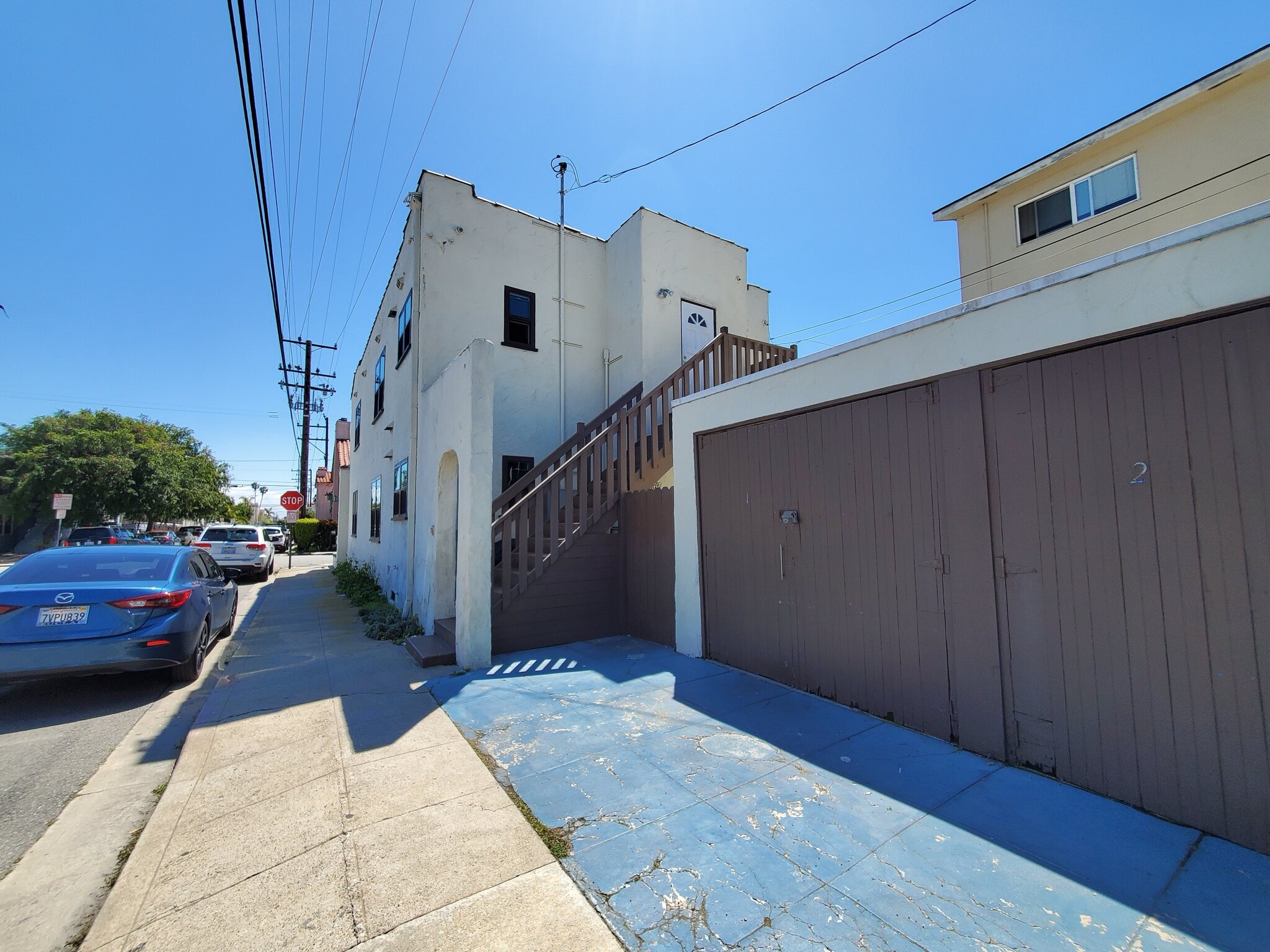 Building Photo - 133 Ximeno Avenue