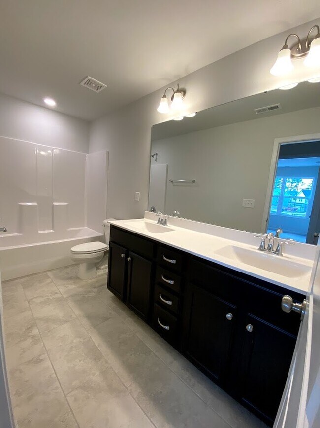 Building Photo - Brand New 3 bedroom Townhome for Rent