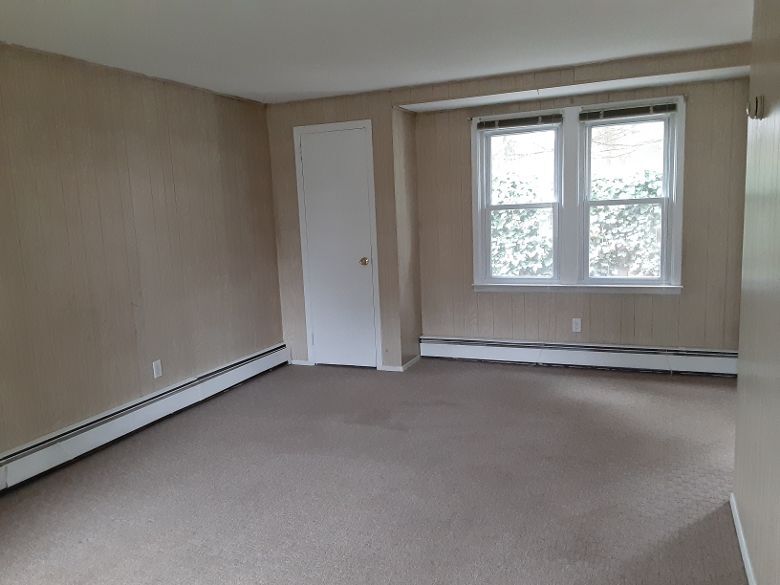 living room - 15 Ingersoll St