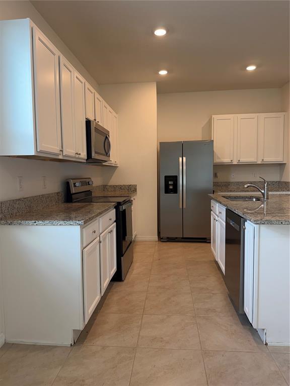 Building Photo - 1440 Plank Pl