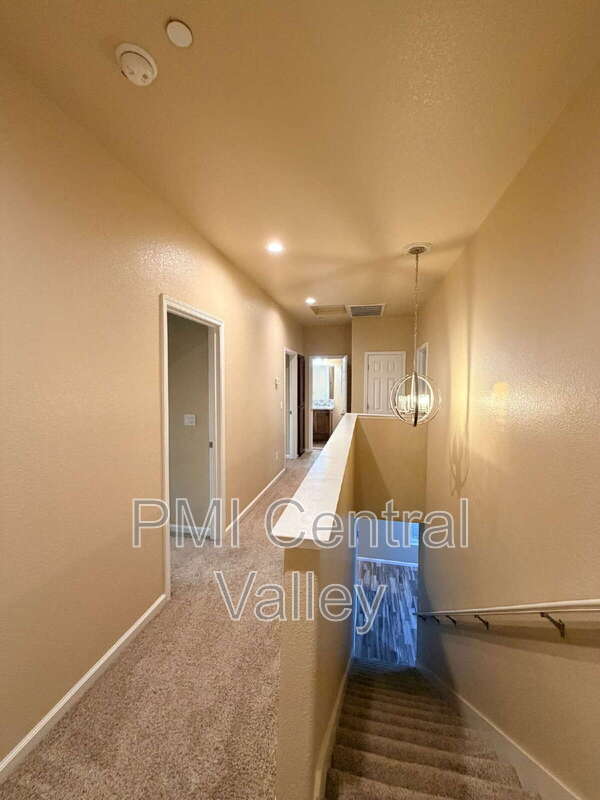 Building Photo - 584 Granada Court