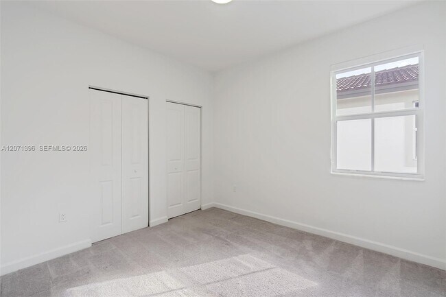 Building Photo - 2408 NW 131st Cir