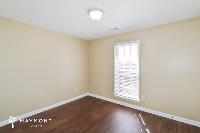 Building Photo - 604 Castle Brook Dr